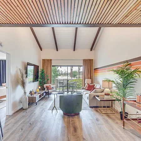 Vibrant Palm Springs Condo With Resort-Style Pools!